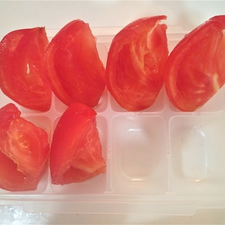 離乳食中期～皮がツルンとむけるトマトの冷凍保存方法